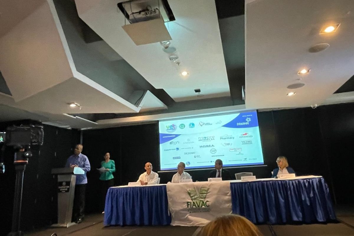 Rueda de Prensa Vet Evolution Panama 2026 1200x800 (3)