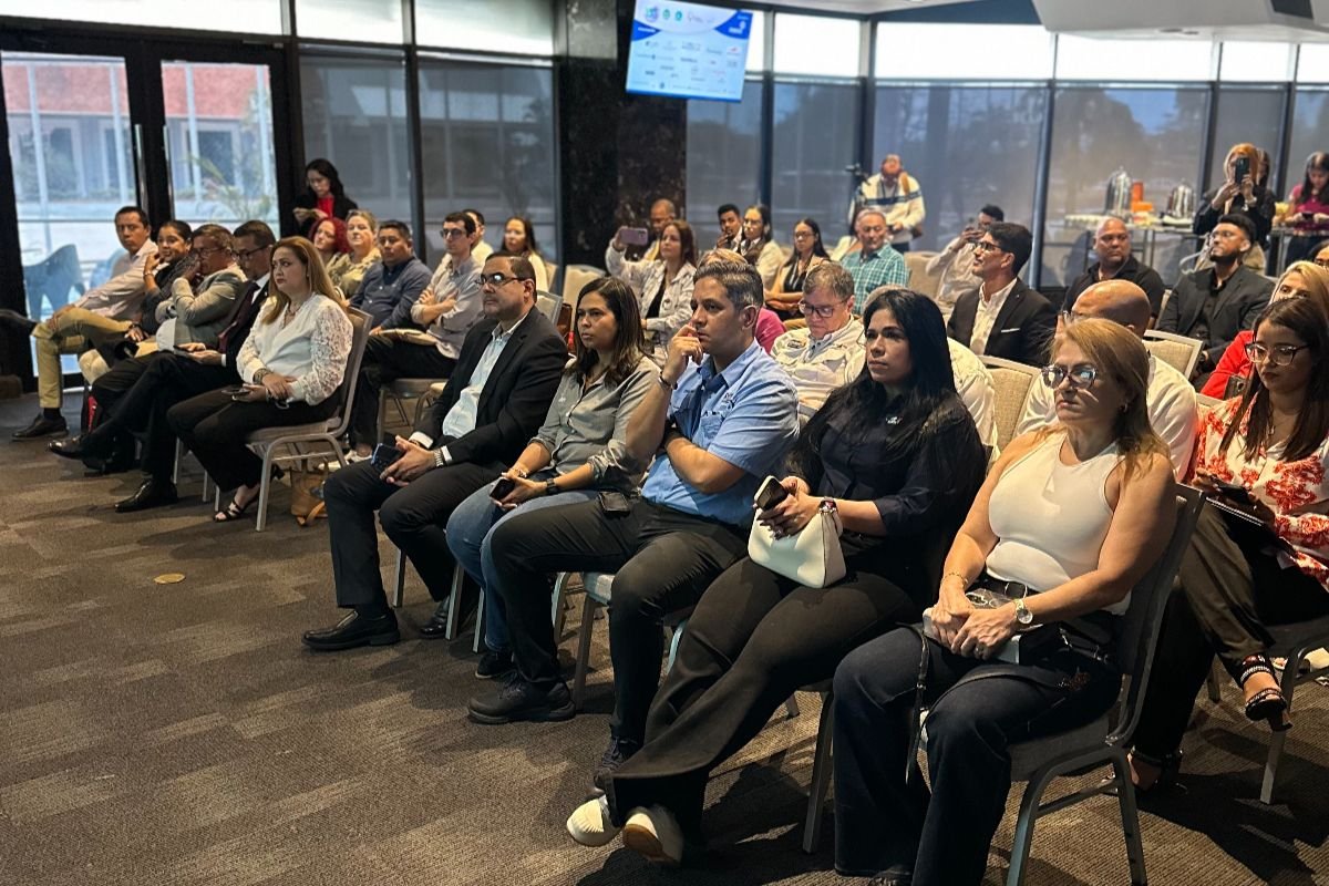 Rueda de Prensa Vet Evolution Panama 2026 1200x800 (5)