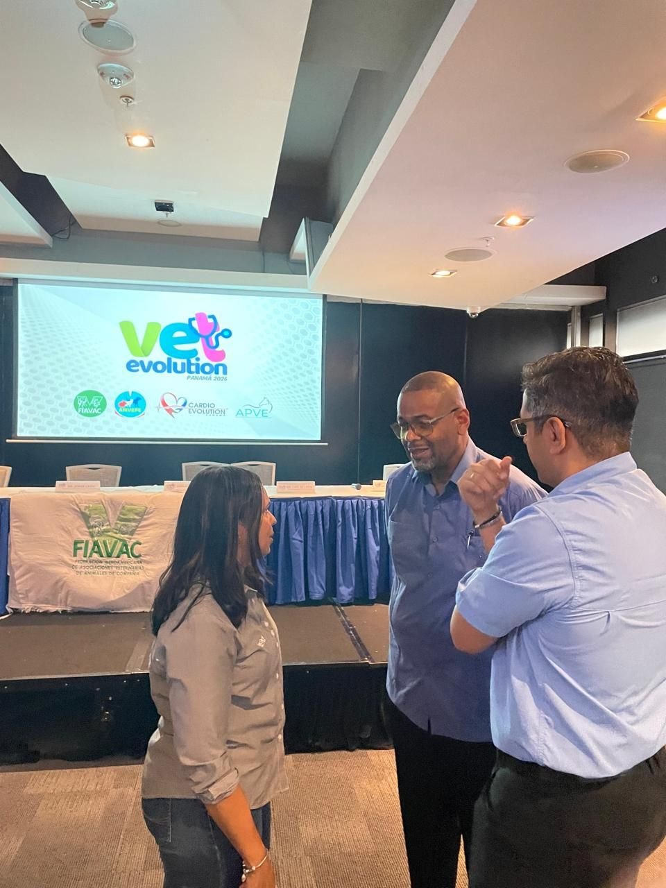 Rueda de Prensa Vet Evolution Panama 2026 960x1280 (6)